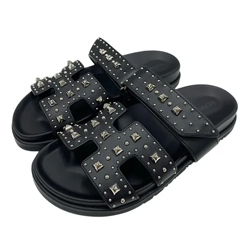 Hermès Dép Nữ Hermès Chypre Leather Studded Flat Sandals Black Màu Đen